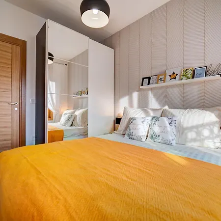 Adam's Place * ズラティボール