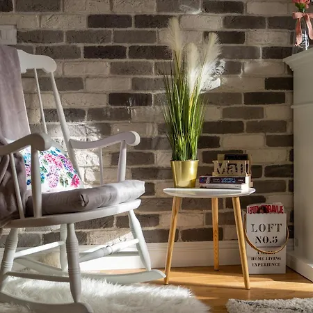 Adam's Place * ズラティボール